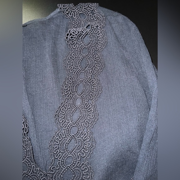 La Blanca Island Fare Tunic Swim Coverup crochet Detailed size Small EUC - Picture 3 of 4